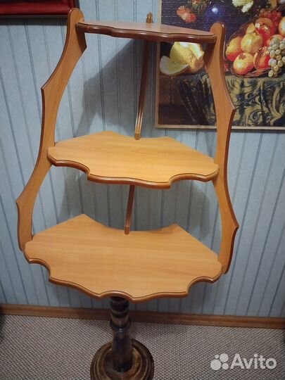 Полка навесная угловая