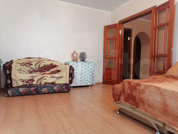 2-к. квартира, 74 м², 10/10 эт.