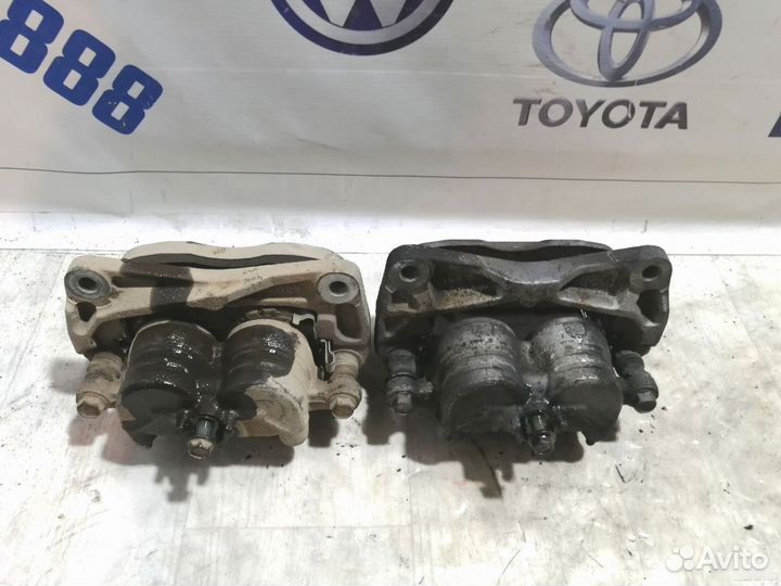 Суппорта передняя Subaru Forester SG