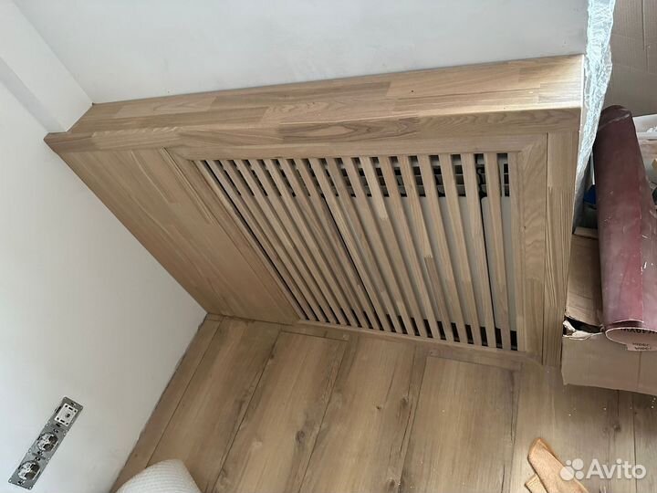 Деревянный экран на батарею с замером и монтажом