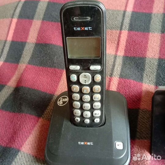 Телефоны обычные кучкой