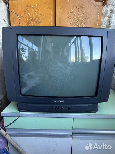 Телевизор samsung