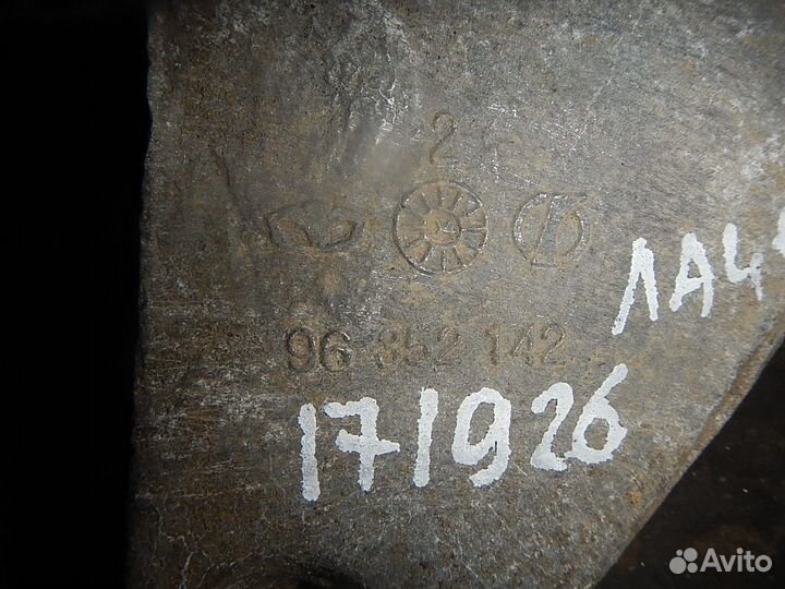 Кронштейн генератора Chevrolet Lacetti