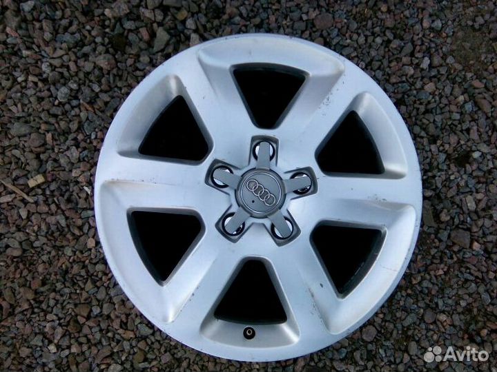 Диск R 18 Audi Q7. 4L0 601 025 AG. 1 штука