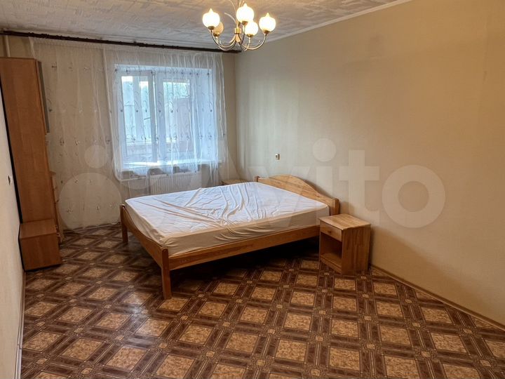 1-к. квартира, 42 м², 4/10 эт.