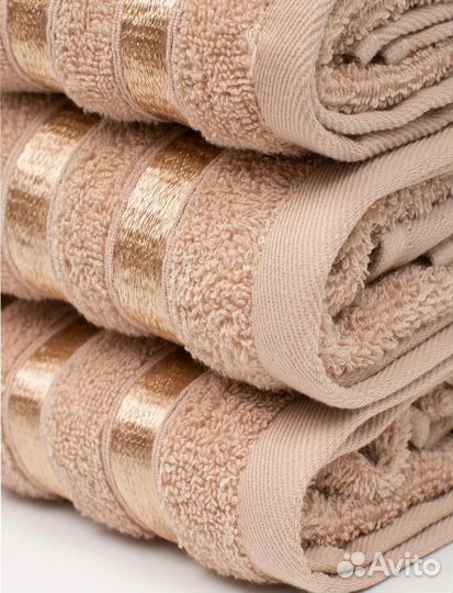 Махровые полотенца,набор