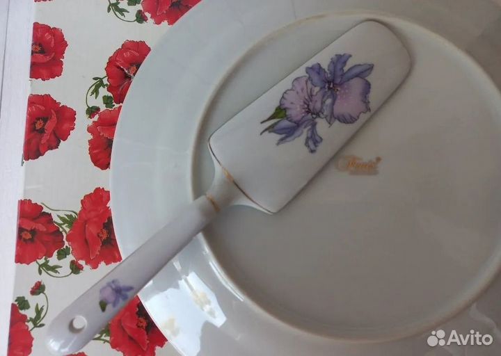 Тортница с лопаткой от 