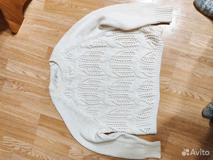 Свитер шерстяной женский