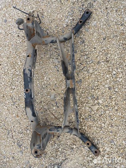 Задний подрамник VW Jetta 5