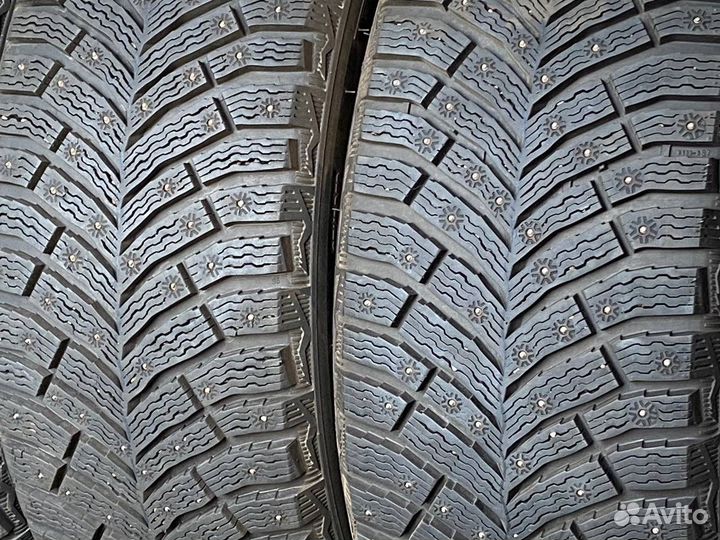 Michelin X-Ice North 4 235/45 R18