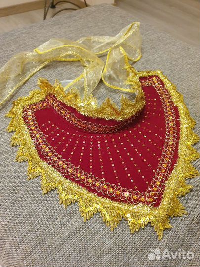 Кокошник красный с золотым