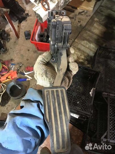 Запчасти на geely emgrand ес7