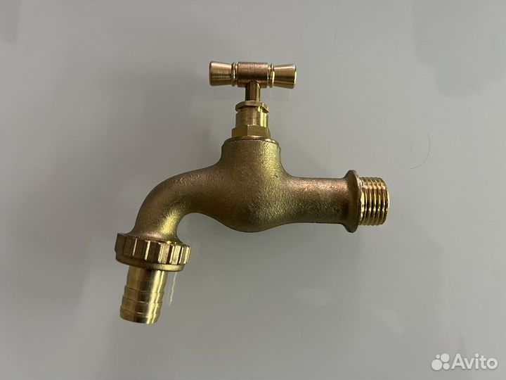 Кран водоразборный с переходом для шланга