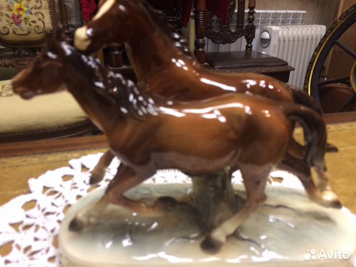 Кони скакуны лошади Антикварные Германия клеймо