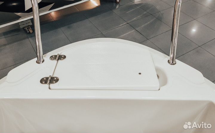 Прогулочный катер Phoenix Феникс 510 BR