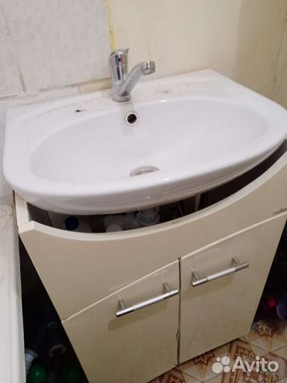 Тумба для ванной с раковиной