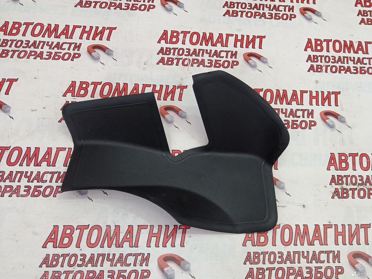 Накладка петли багажника правая Ягуар Ф-пайс