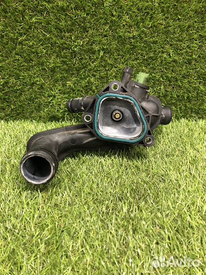 Корпус термостата Peugeot 308