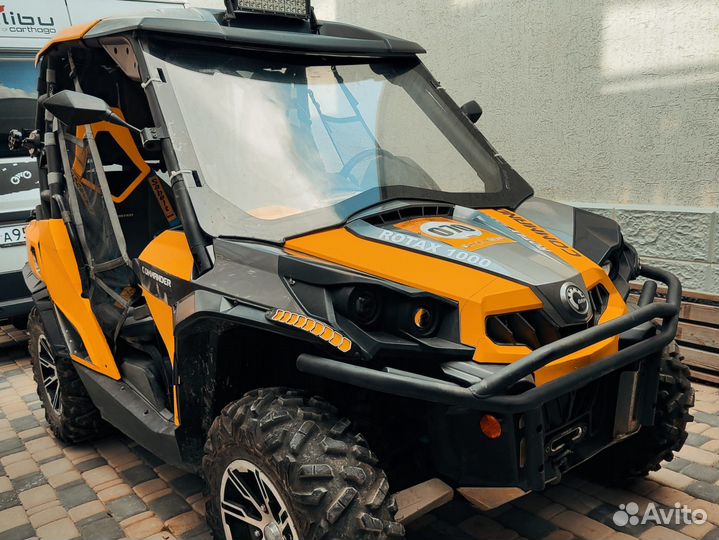 Багги Can-am BRP Commander 1000
