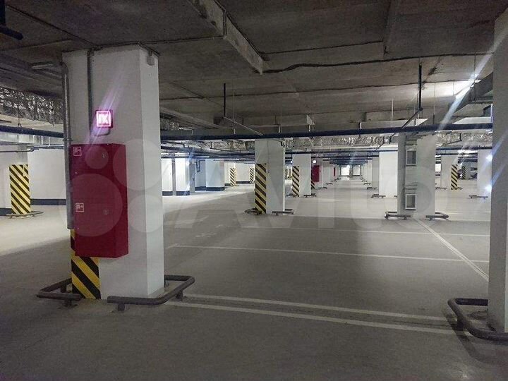 Машиноместо, 10 м²