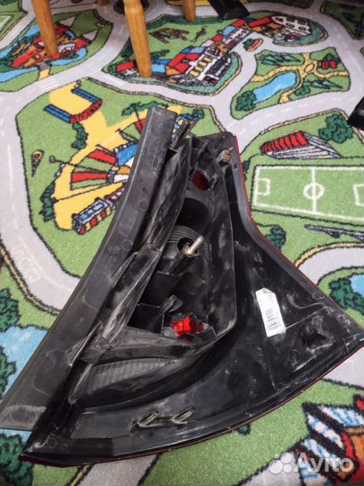 Задний левый фонарь Renault sandero 1