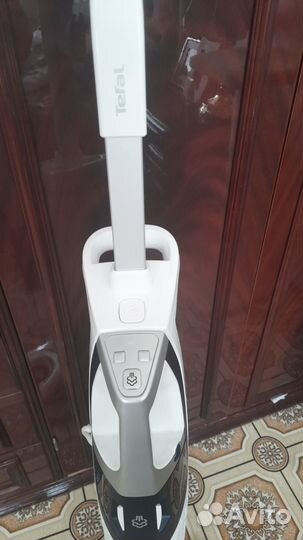 Продам,вертикальный пылесос tefal