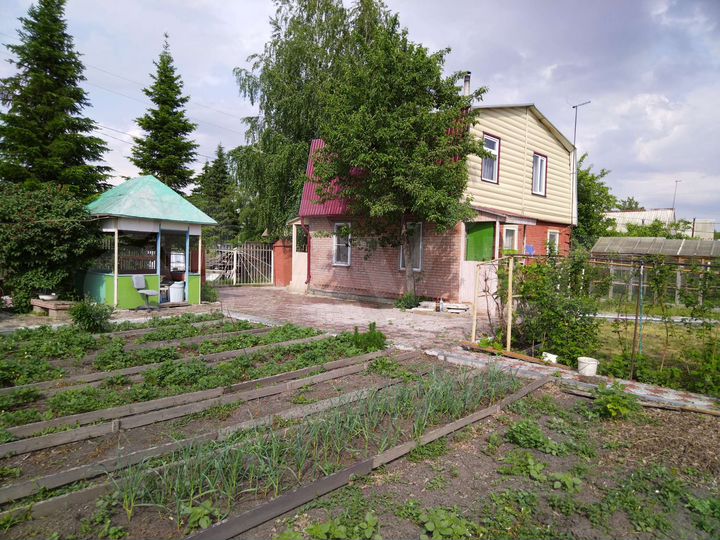 Дача 40 м² на участке 10 сот.