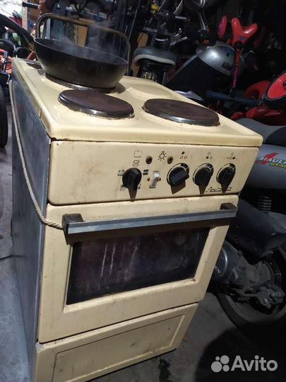 Плита электрическая бу 3-х комфорочная