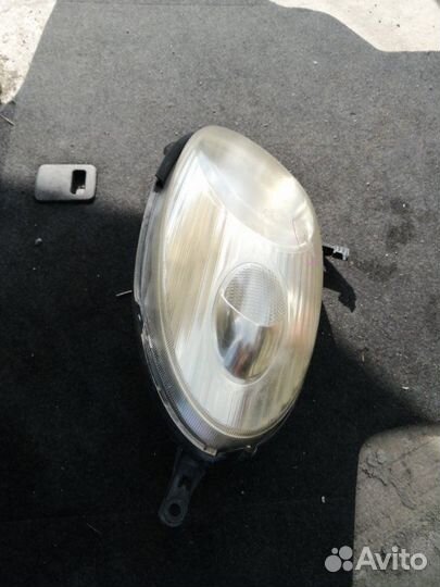 Фара правая Nissan March AK12