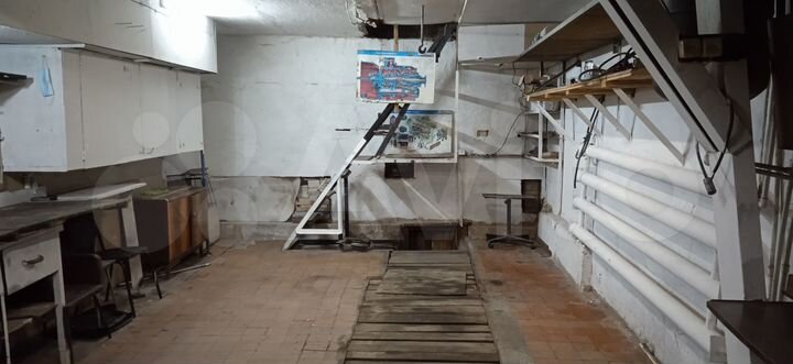 Гараж, > 30 м²