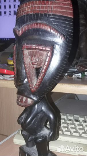 Африканская статуэтка