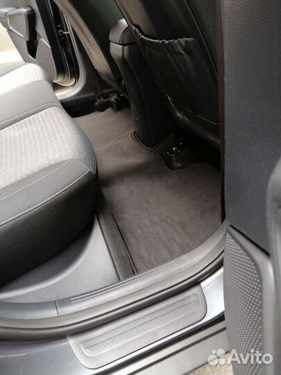Автомобильные коврики текстильные