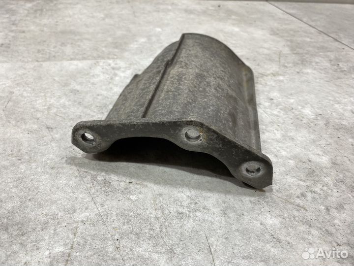 Тепловой экран шруса Volkswagen Tiguan NF