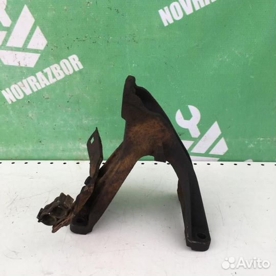 Кронштейн двигателя правый Сузуки Гранд Витара