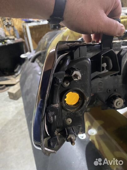 Фара митцубиси монтеро спорт