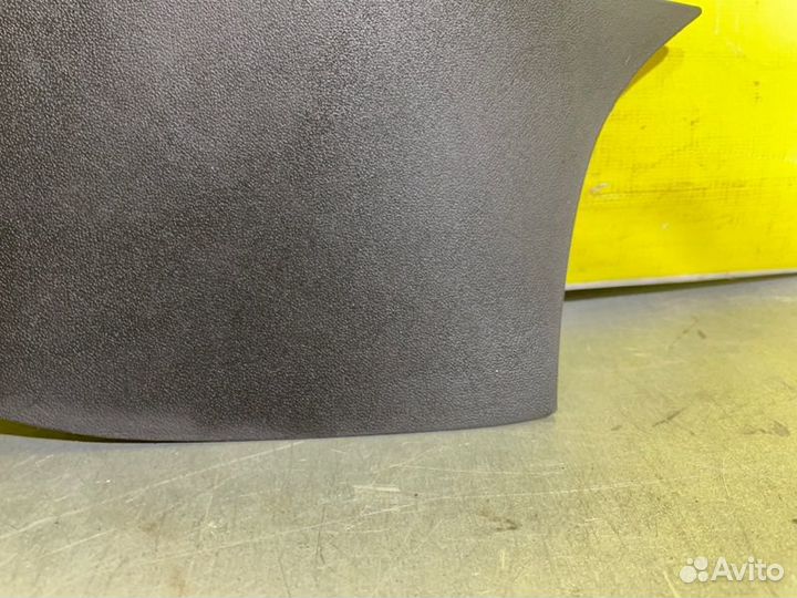 Накладка центральной консоли передняя правая Kia