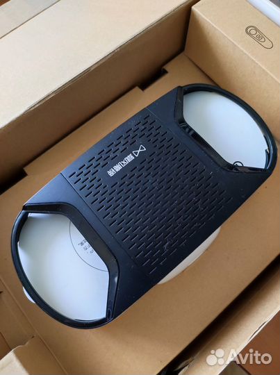 Очки виртуальной реальности с джойстиками