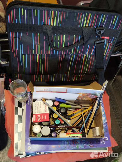 Художественные материалы