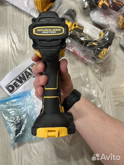 Шуруповерт dewalt dcd 805