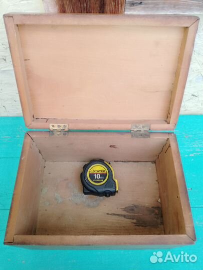 Деревянная шкатулка