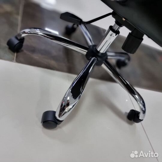 Офисное компьютерное кресло T-898SL