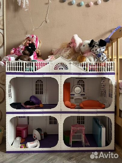 Домик кукольный в идеальном состоянии