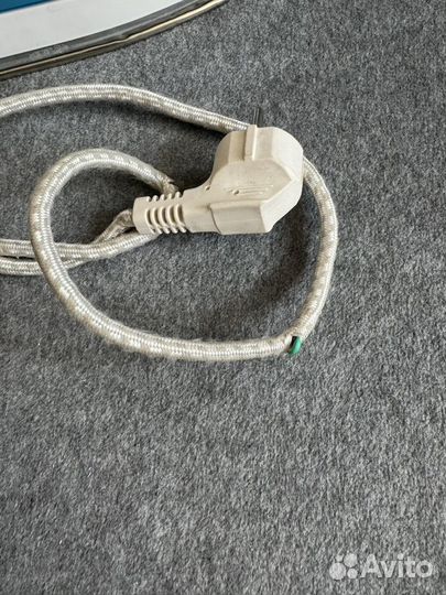 Утюг с отпаривателем, б/у, пожароопасный