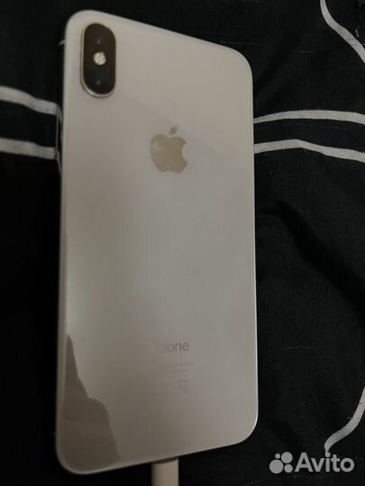 iPhone X, 64 ГБ