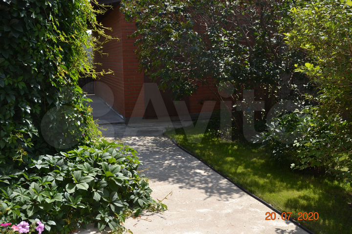 Дом 217,5 м² на участке 7,7 сот.