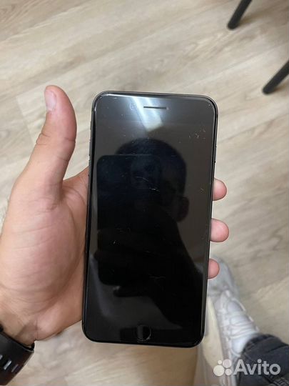 iPhone 8 Plus, 64 ГБ