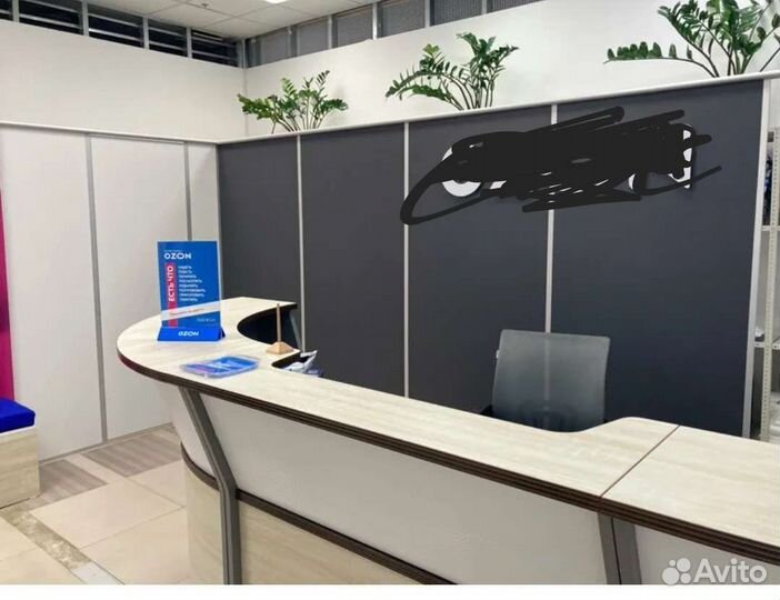 Сотрудник пункта выдачи