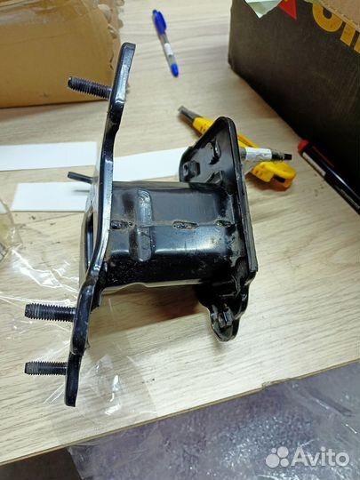 KIA optima 2017 усилитель бампера заднего