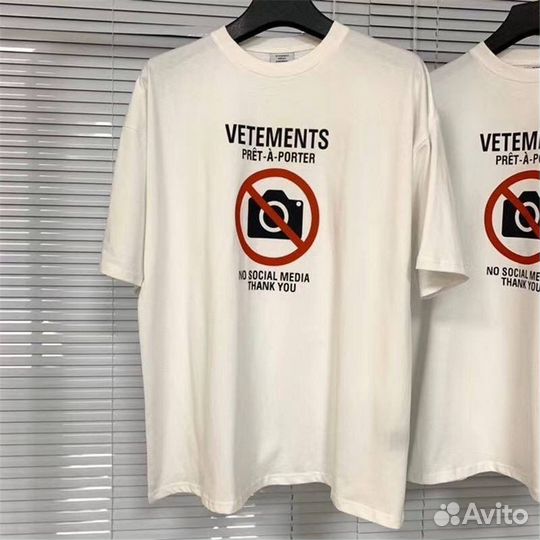 Футболка vetements