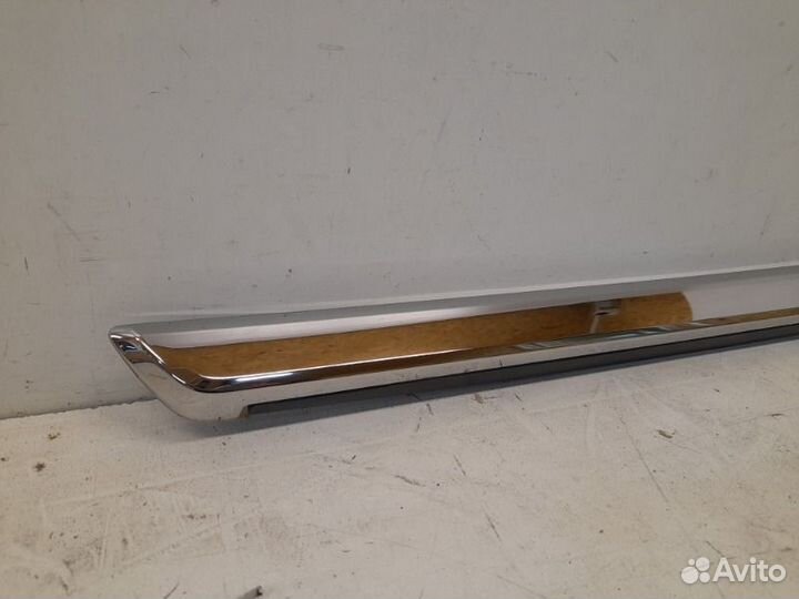 Молдинг двери передний левый Toyota Land Cruiser